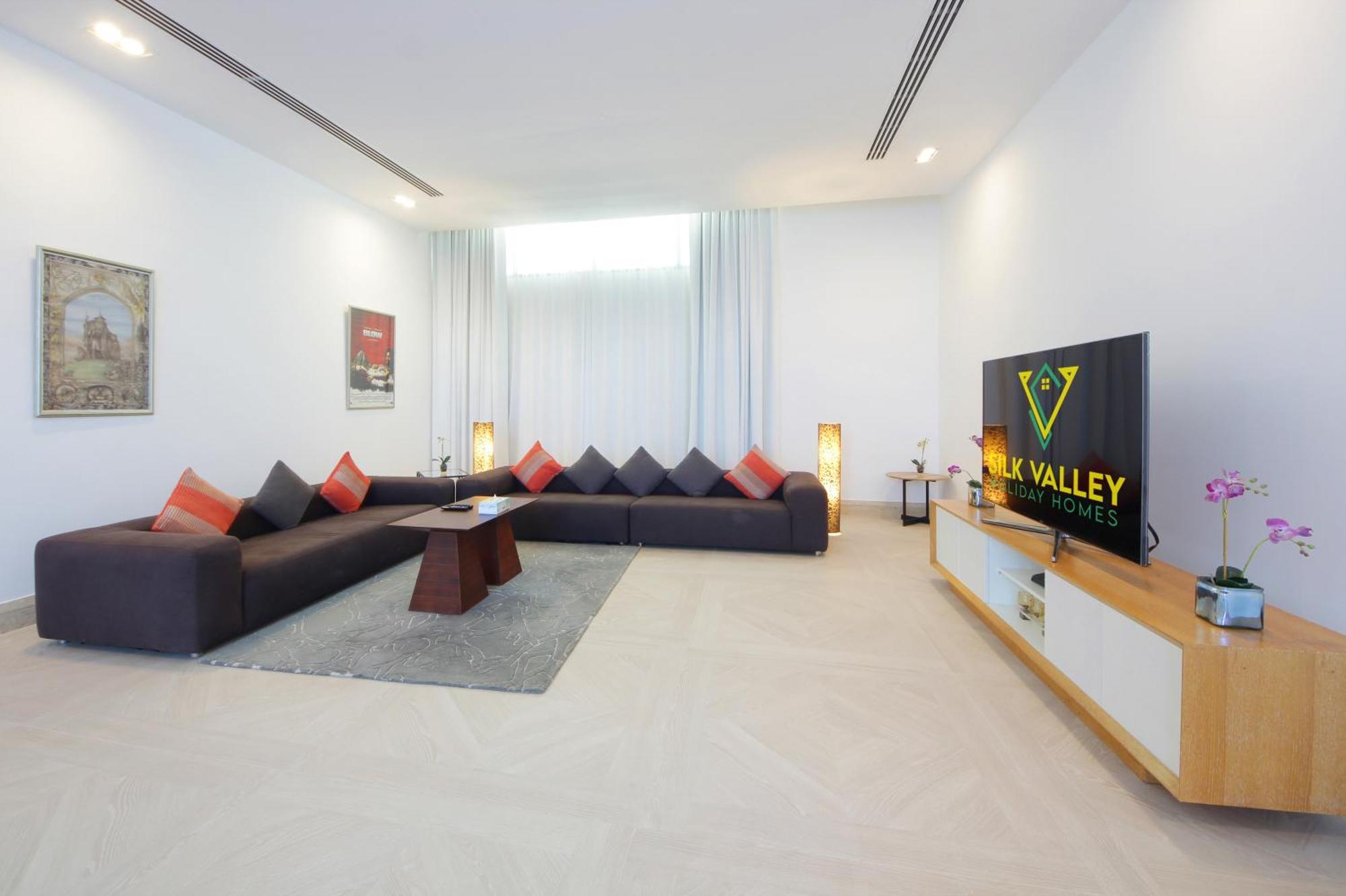 Silk Valley - Grand 6-Bedroom Beach Front Villa Abu Dhabi Bagian luar foto